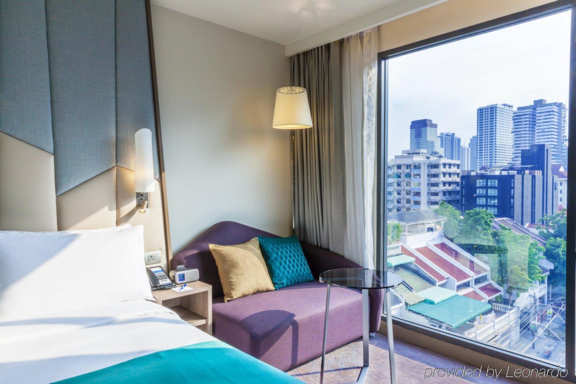 S33 Compact Sukhumvit Hotel Банкок Екстериор снимка